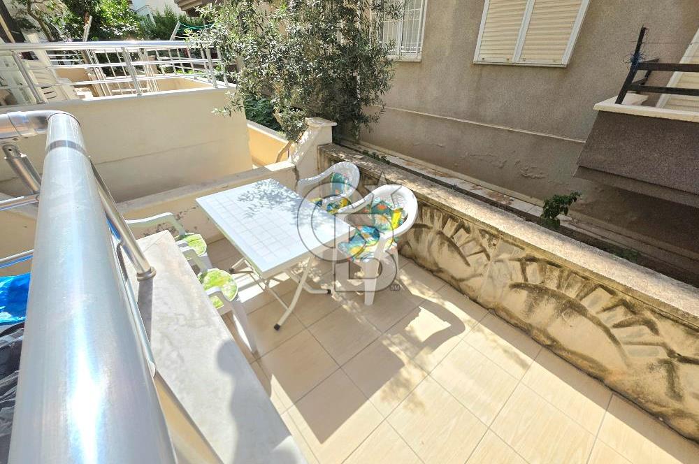 ALTINKUM DENİZE YÜRÜME MESAFESİNDE 2+1 KISMİ EŞYALI  DAİRE