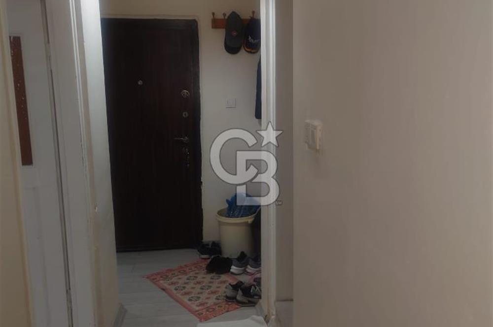 Küçükçekmece Cumhuriyet Mahallesinde Satılık 3+1 Daire