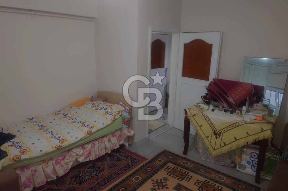 Küçükçekmece Cumhuriyet Mahallesinde Satılık 3+1 Daire