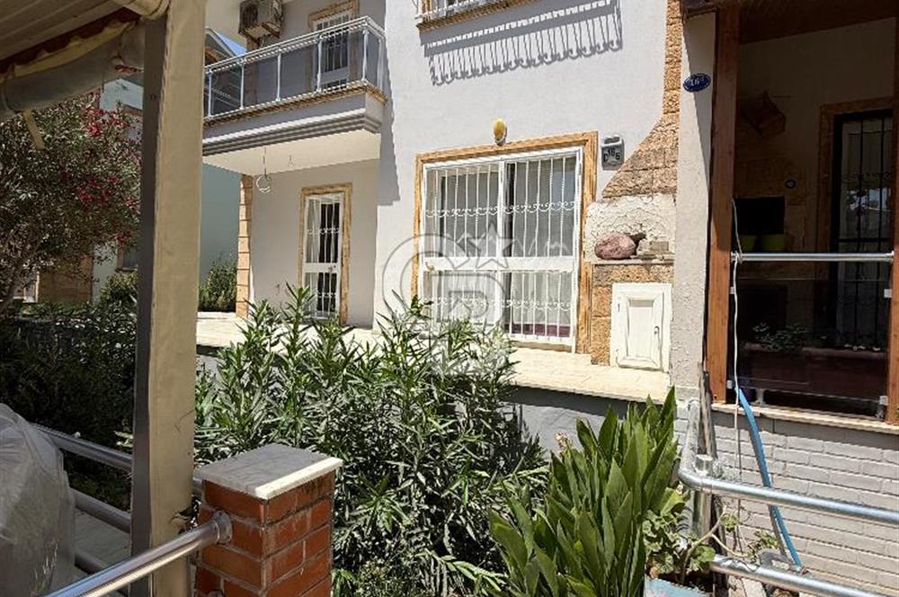 ÇANDARLI MERKEZE VE DENİZE YÜRÜME MESAFESİNDE 4+1 TRİPLEKS VİLLA