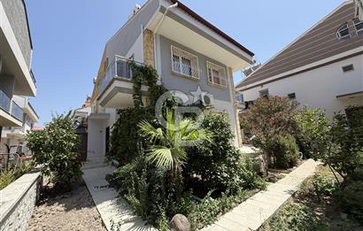 ÇANDARLI MERKEZE VE DENİZE YÜRÜME MESAFESİNDE 4+1 TRİPLEKS VİLLA