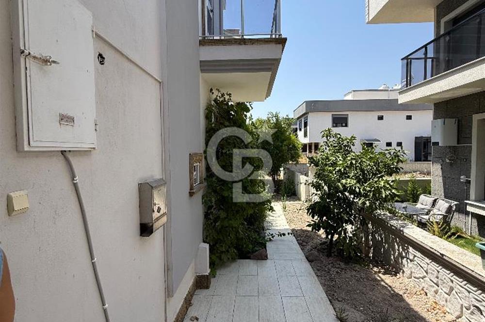 ÇANDARLI MERKEZE VE DENİZE YÜRÜME MESAFESİNDE 4+1 TRİPLEKS VİLLA