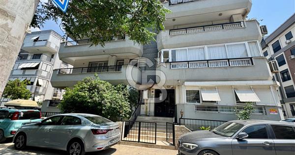 Demirköprü'nün Kalbinde Parkın Karşısında 3+1 Satılık Daire - 361173
