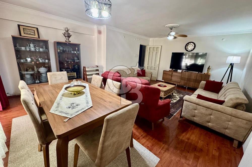 Demirköprü'nün Kalbinde Parkın Karşısında 3+1 Satılık Daire