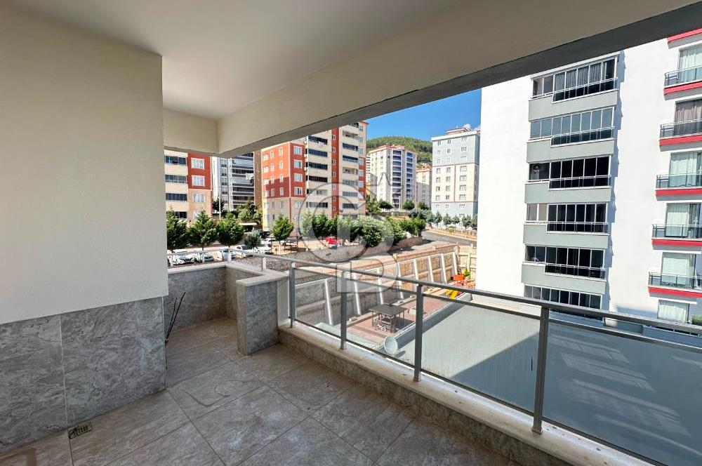 Hürriyet Sitesi Ultra Lüks 4+1 Satılık Daire