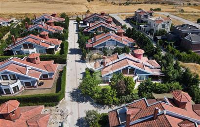 CB EAGLE'Dan VİLLALAR BÖLGESİNDE SİTE İÇERİSİNDE 450 m² 5+1 VİLLA