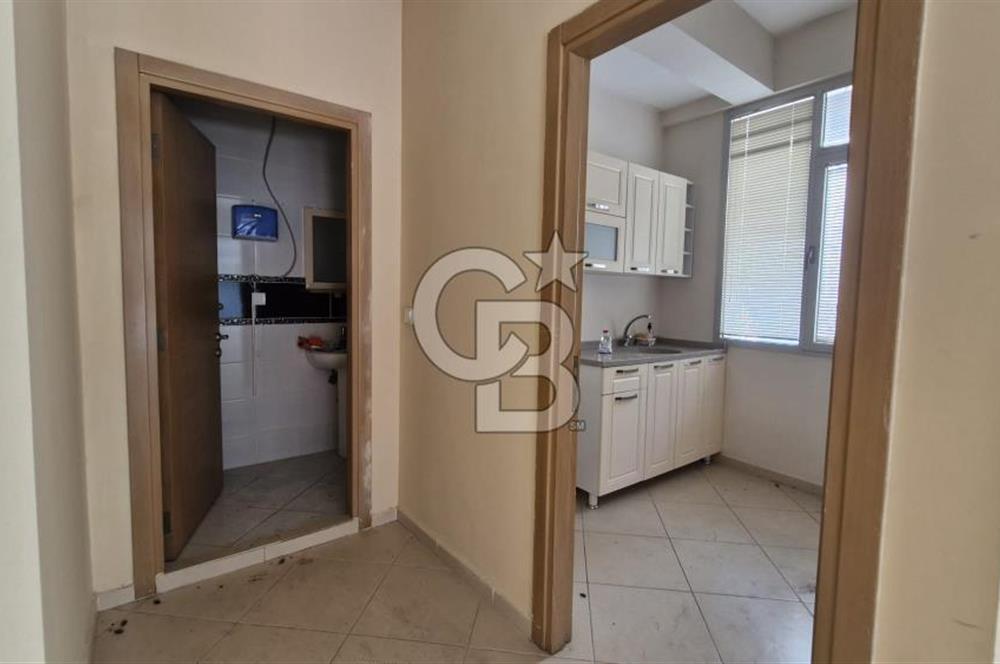 İzmir Çiğli Küçük Çiğli Mh. 80m² Kiralık Dükkan CB PH