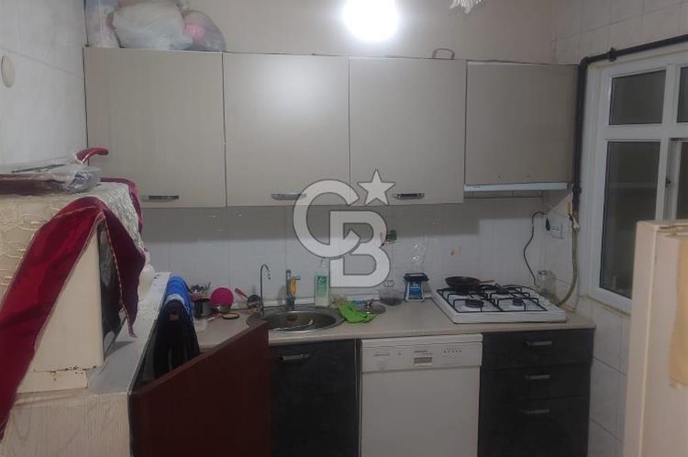 Küçükçekmece Cumhuriyet Mahallesinde Satılık 3+1 Daire