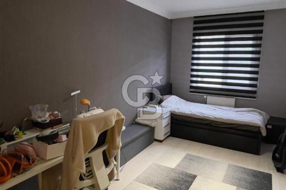 MEBUSKENT'İN EN ÖZEL DAİRESİ,YEŞİLLİKLER İÇİNDE , KİLERLİ 3+1 
