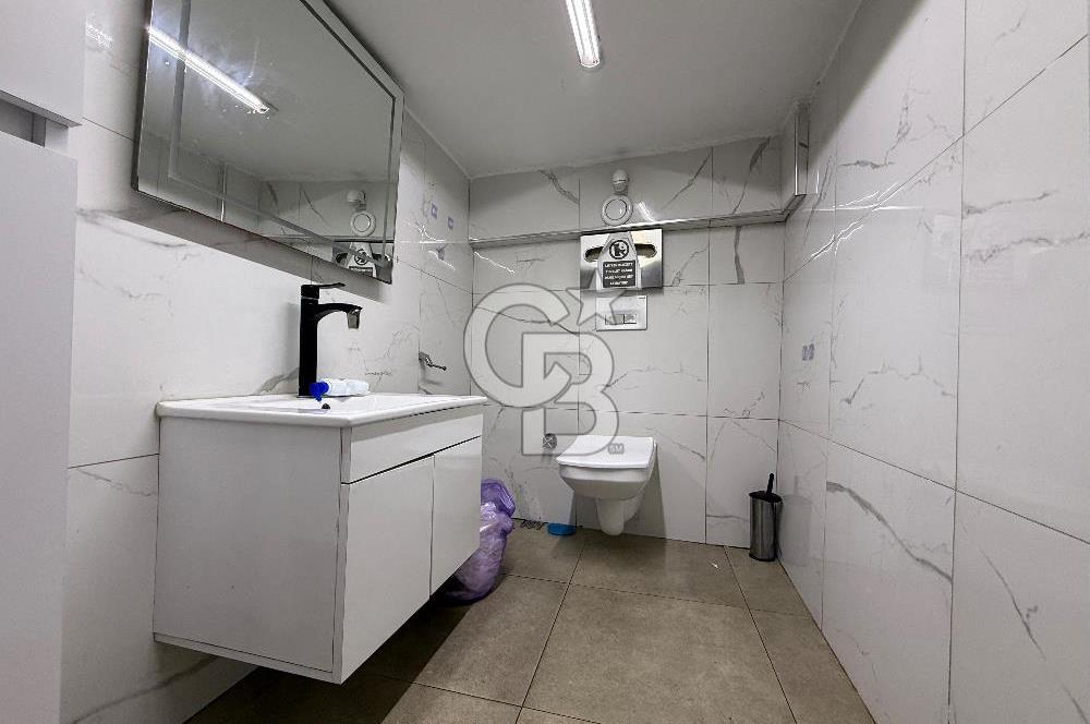 CB ONE'dan Karaköy Kemeraltı Caddesi'nde Kiralık Komple Bina