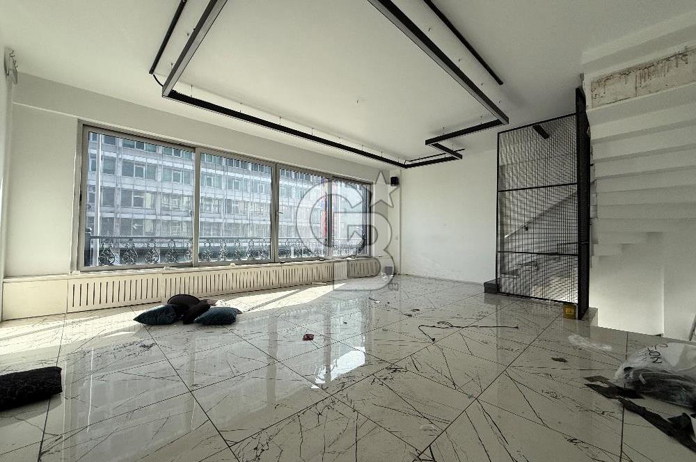 CB ONE'dan Karaköy Kemeraltı Caddesi'nde Kiralık Komple Bina