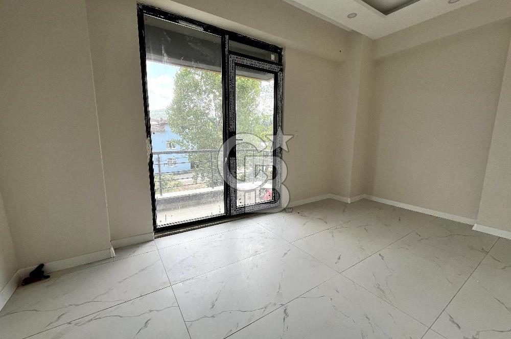 Başiskele Yeniköy Oturuma Hazır 2+1 Satılık Çatı Dubleks Daire