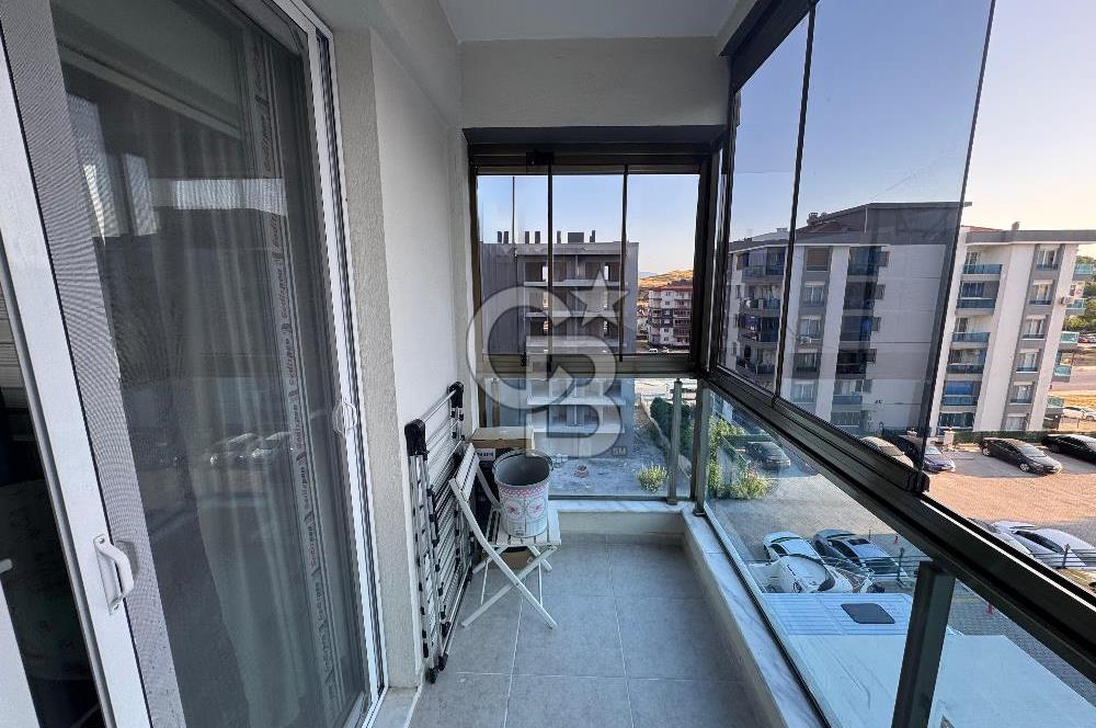 Çiğli İnönü Mah. Bintaş Park Sitesinde Satılık 1+1 Daire