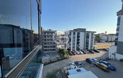 Çiğli İnönü Mah. Bintaş Park Sitesinde Satılık 1+1 Daire