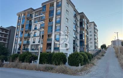 Çiğli İnönü Mah. Bintaş Park Sitesinde Satılık 1+1 Daire