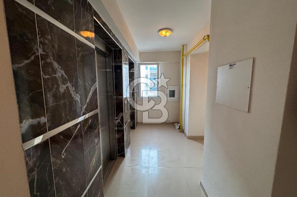 Çiğli İnönü Mah. Bintaş Park Sitesinde Satılık 1+1 Daire