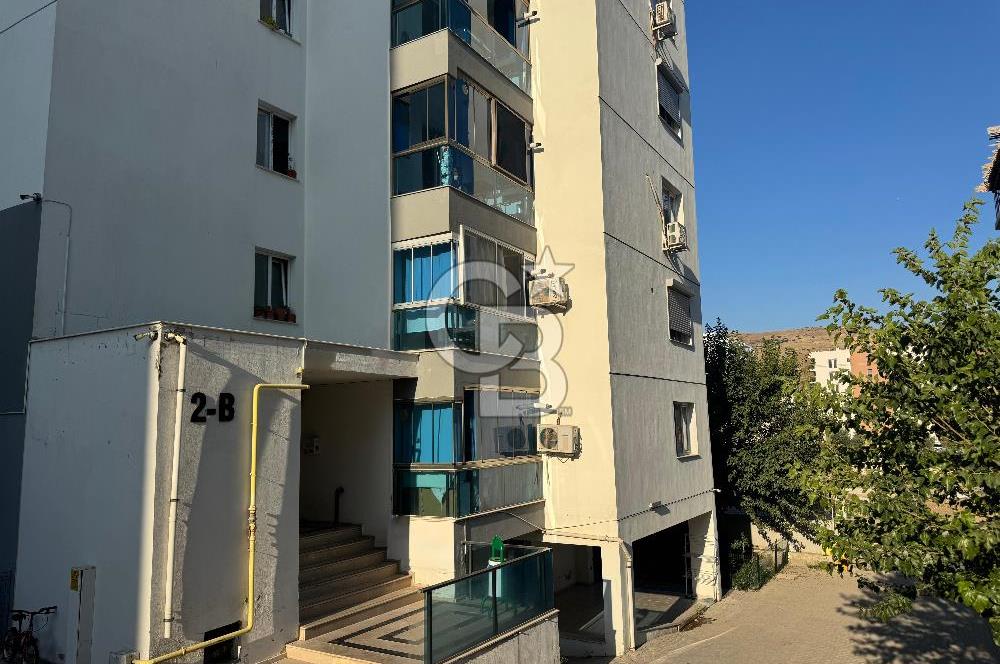 Çiğli İnönü Mah. Bintaş Park Sitesinde Satılık 1+1 Daire