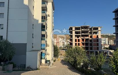 Çiğli İnönü Mah. Bintaş Park Sitesinde Satılık 1+1 Daire