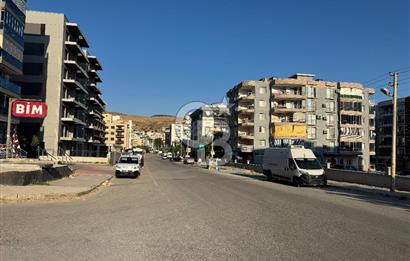 Çiğli İnönü Mah. Bintaş Park Sitesinde Satılık 1+1 Daire