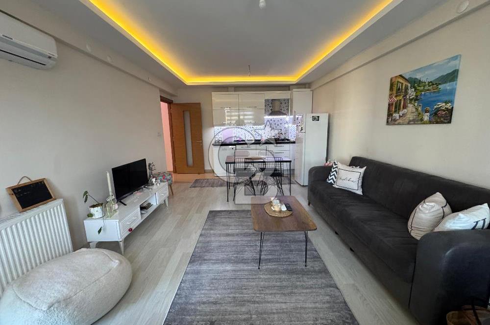 Çiğli İnönü Mah. Bintaş Park Sitesinde Satılık 1+1 Daire