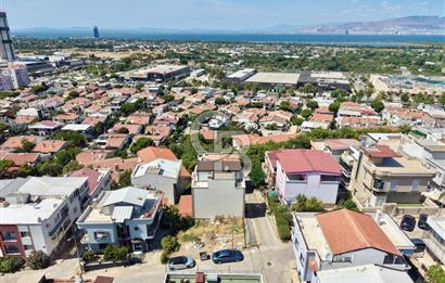 Balçova Korutürk mahallesinde satılık villa