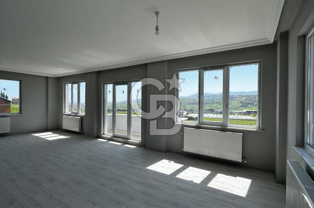 2000 m2 arazi üzerinde satılık villa