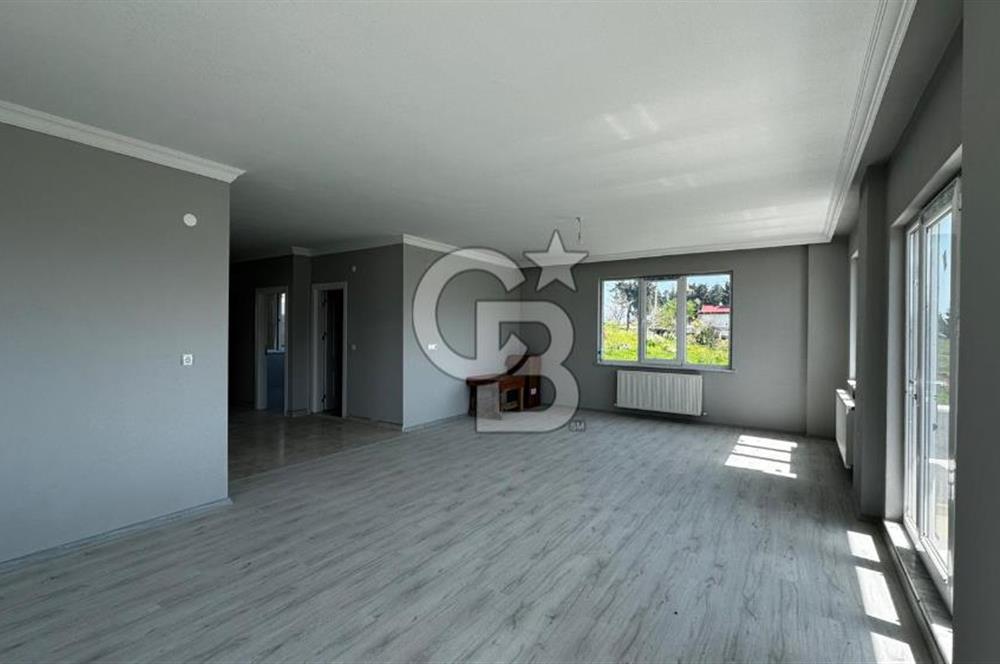 2000 m2 arazi üzerinde satılık villa