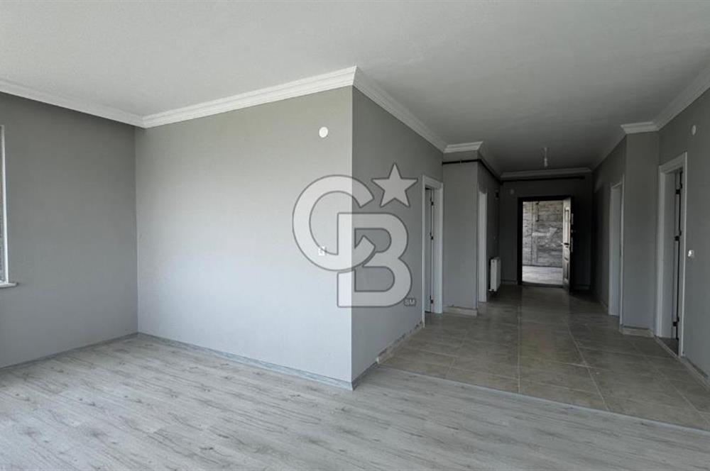 2000 m2 arazi üzerinde satılık villa