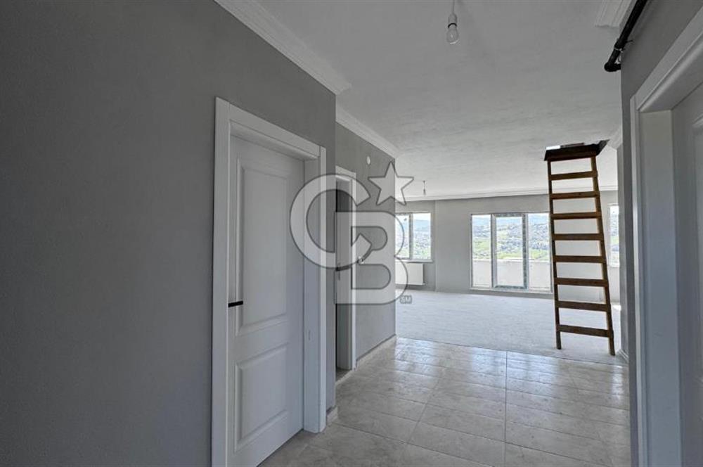 2000 m2 arazi üzerinde satılık villa