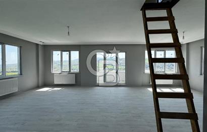 2000 m2 arazi üzerinde satılık villa