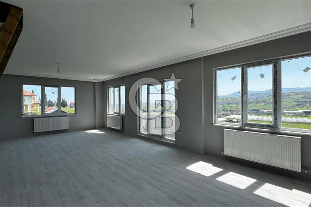 2000 m2 arazi üzerinde satılık villa