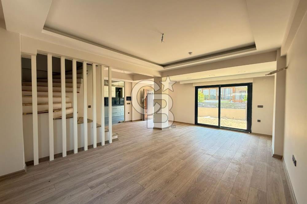 Urla Çeşmealtın’da Satılık 3+1 Villa