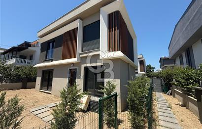 Urla Çeşmealtın’da Satılık 3+1 Villa