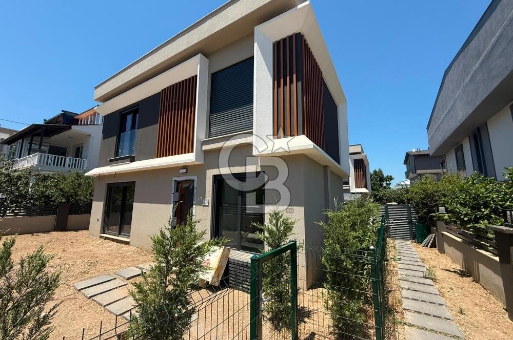 Urla Çeşmealtın’da Satılık 3+1 Villa