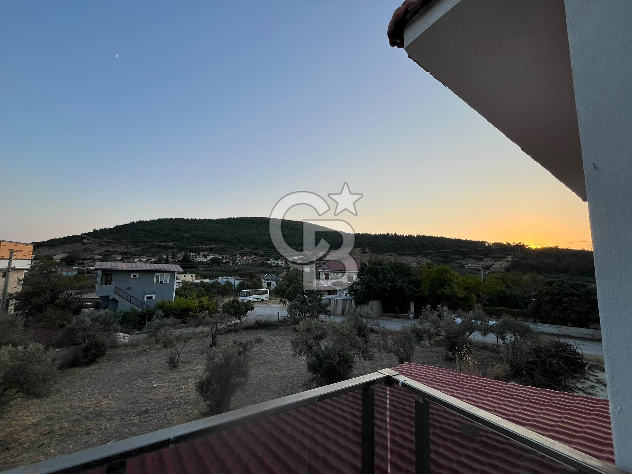Foça Ilıpınar’da 450 m² Bahçeli Kiralık Müstakil Dubleks 