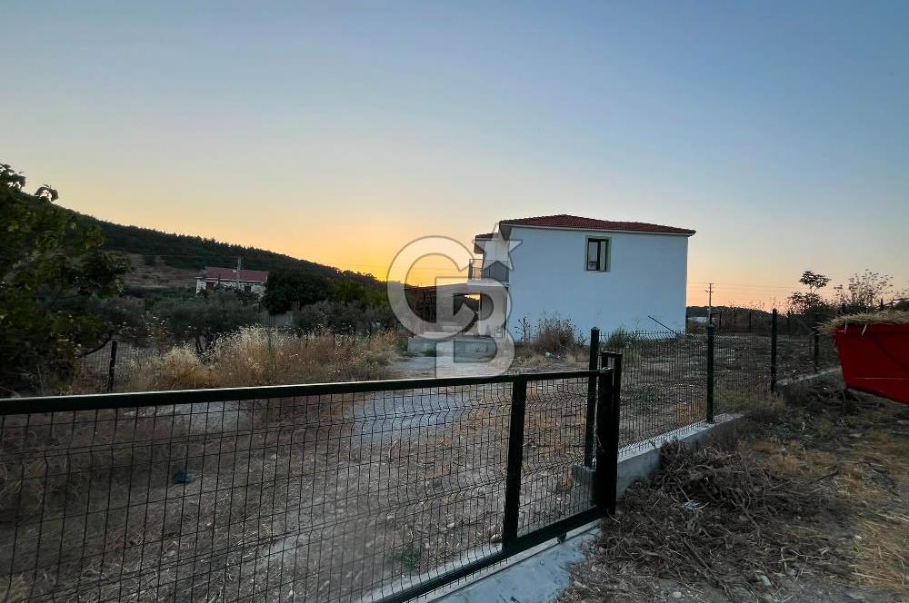 Foça Ilıpınar’da 450 m² Bahçeli Kiralık Müstakil Dubleks 
