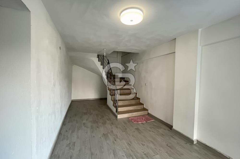 Foça Ilıpınar’da 450 m² Bahçeli Kiralık Müstakil Dubleks 