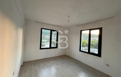 Foça Ilıpınar’da 450 m² Bahçeli Kiralık Müstakil Dubleks 