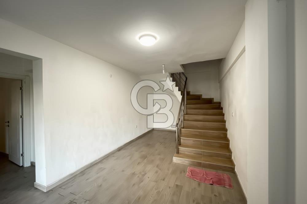 Foça Ilıpınar’da 450 m² Bahçeli Kiralık Müstakil Dubleks 