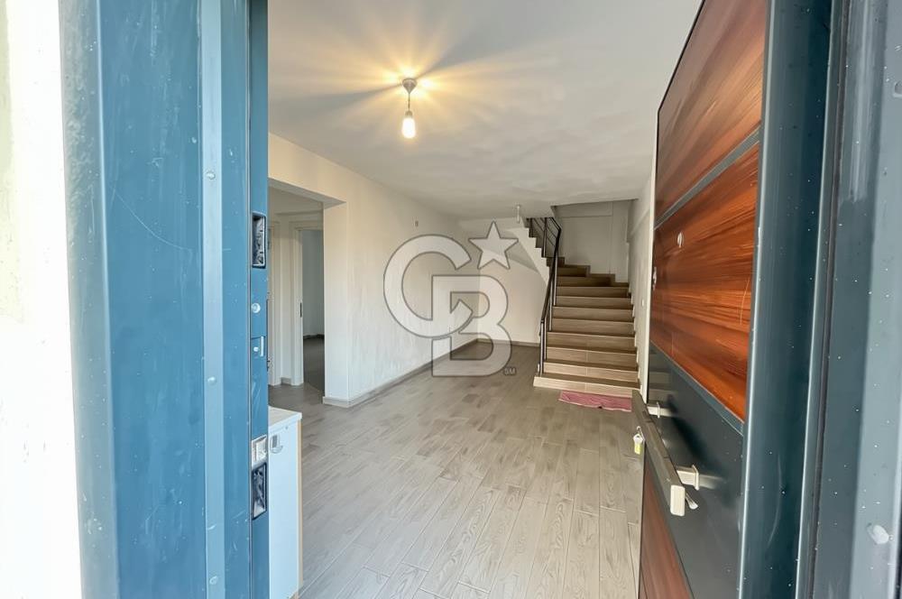 Foça Ilıpınar’da 450 m² Bahçeli Kiralık Müstakil Dubleks 