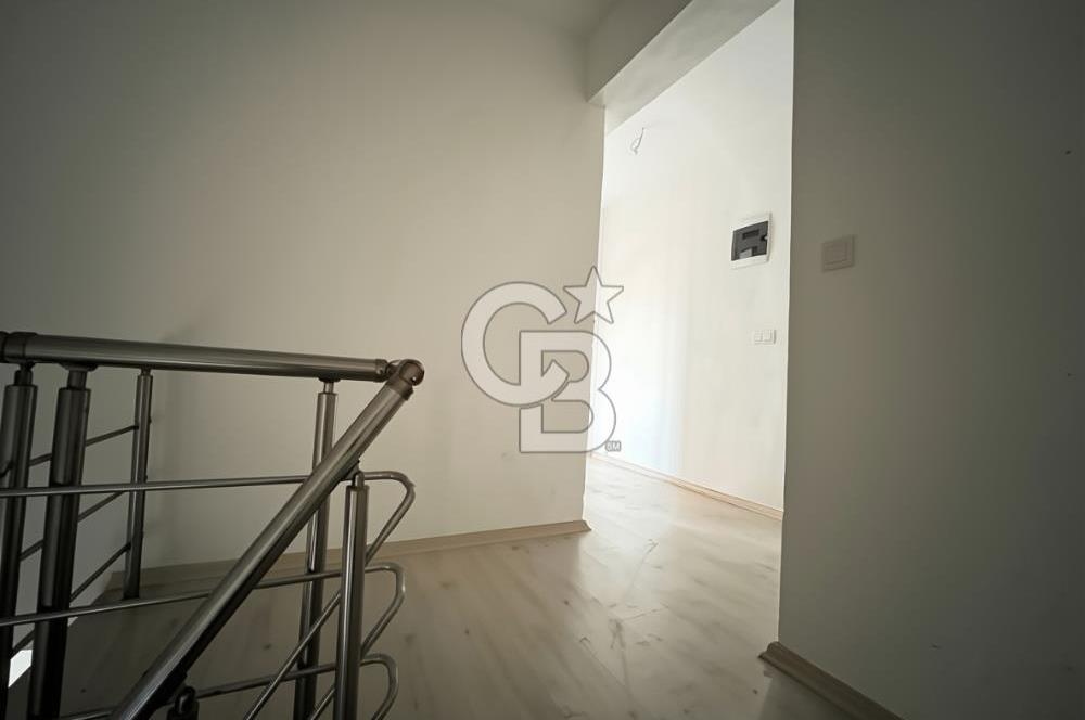 Foça Ilıpınar’da 450 m² Bahçeli Kiralık Müstakil Dubleks 