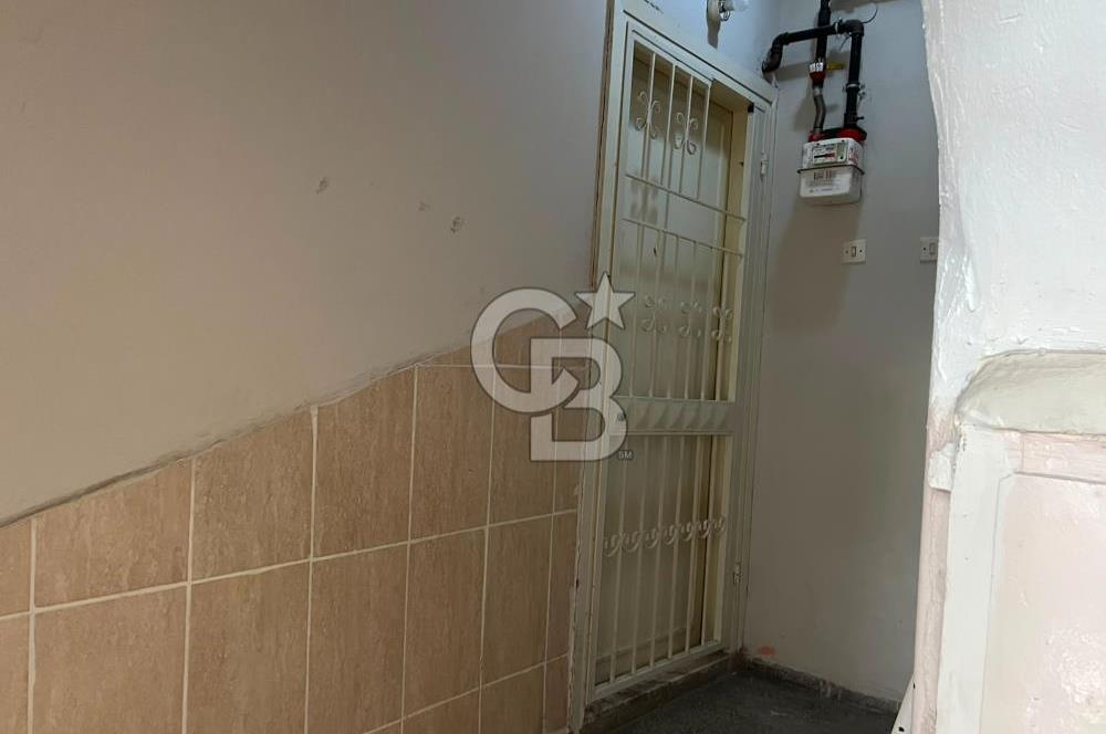 Alaybey'de Selçuk Yaşar İlkokulu Arkasında Bahçeli 3+1 Daire