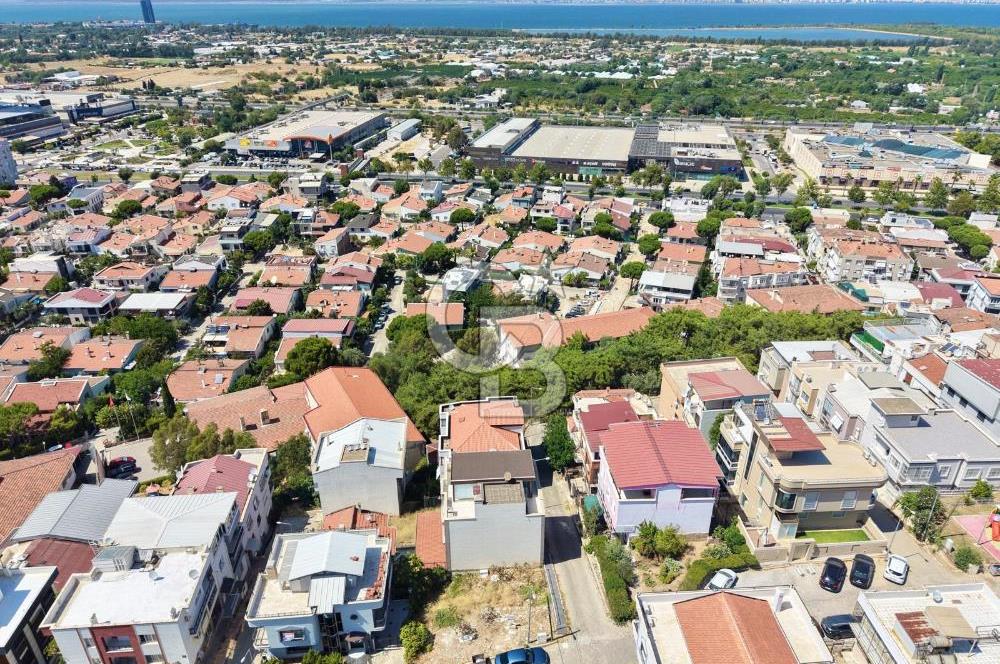 Balçova Korutürk mahallesinde satılık villa