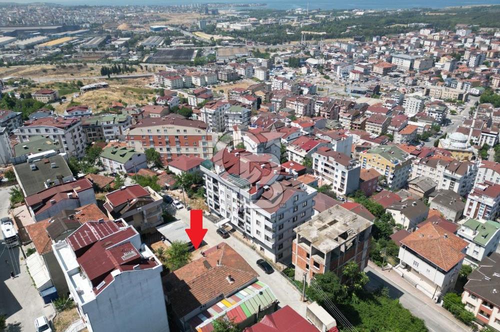 GEBZE ADEMYAVUZ'DA MERKEZİ & HAVADAR KONUMDA SATILIK ARSA