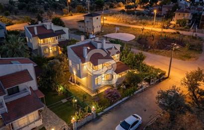 AYVALIK CUNDA'DA KÖŞE PARSEL MÜSTAKİL SATILIK VİLLA