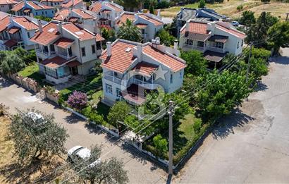 AYVALIK CUNDA'DA KÖŞE PARSEL MÜSTAKİL SATILIK VİLLA