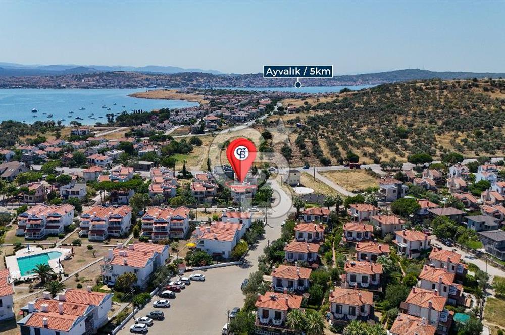 AYVALIK CUNDA'DA KÖŞE PARSEL MÜSTAKİL SATILIK VİLLA