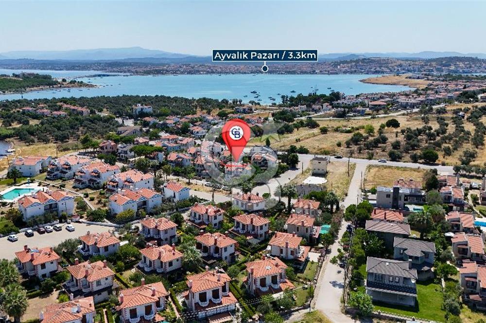 AYVALIK CUNDA'DA KÖŞE PARSEL MÜSTAKİL SATILIK VİLLA