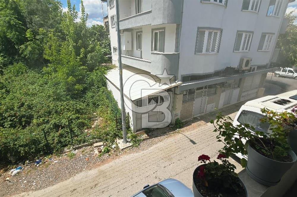 Pazartesi Pazarı Yanı | İş Yeri + 2 Daire | Satılık Komple Bina