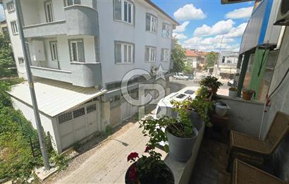 Pazartesi Pazarı Yanı | İş Yeri + 2 Daire | Satılık Komple Bina